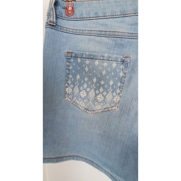 Bit & Bridle Jean Shorts Sz 16 Geometric Design Light Wash Denim Western Cowgirl - Picture 6 of 12